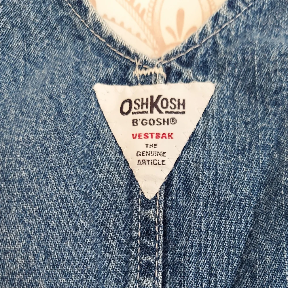 🎁10/$25- Classic Osh Kosh overall shorts, size 12 months